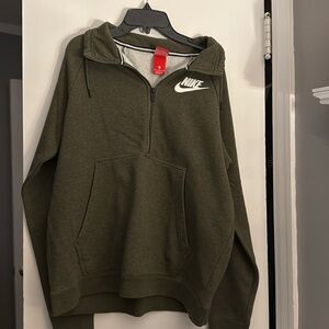 WOMENS NIKE HALF ZIP